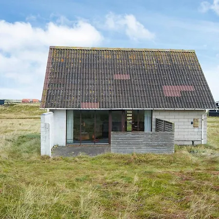 5 Person In Harboore-by Traum