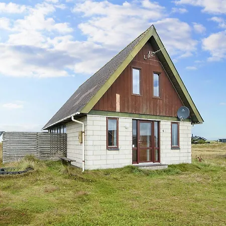 5 Person In Harboore-by Traum * Harboor